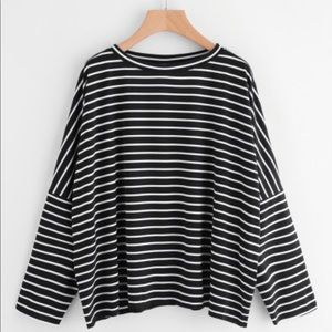 Baggy Parisian style striped tshirt